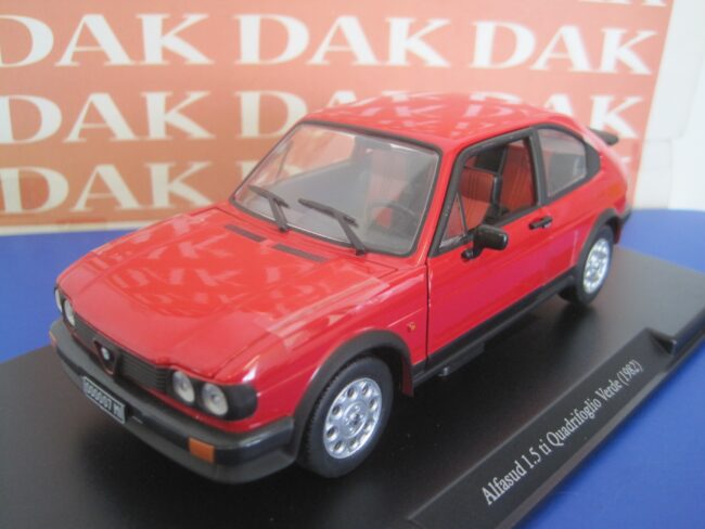 Die cast 1/24 Modellino Auto Alfa Romeo Alfasud ti Quadrifoglio Verde 1982 rossa - immagine 2