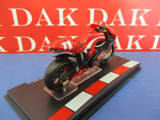 Die cast 1/24 Modellino Moto Ducati Desmosedici Rubens Xaus 2004 - immagine 3