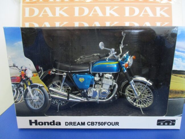 Die cast 1/12 Modellino Moto Honda CB 750 Four blue metallic by Joy City - immagine 2