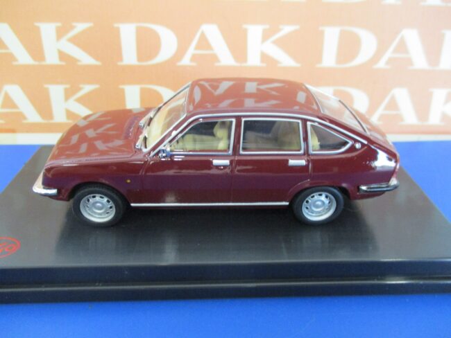 Die cast 1/43 Modellino Auto Lancia Beta Berlina 1 Serie 1972 York Red by Pego - immagine 2