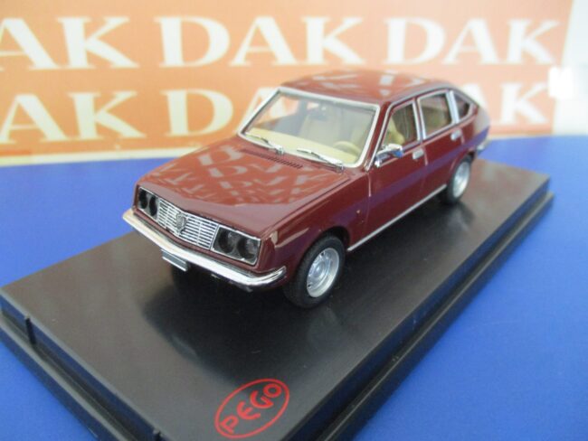 Die cast 1/43 Modellino Auto Lancia Beta Berlina 1 Serie 1972 York Red by Pego