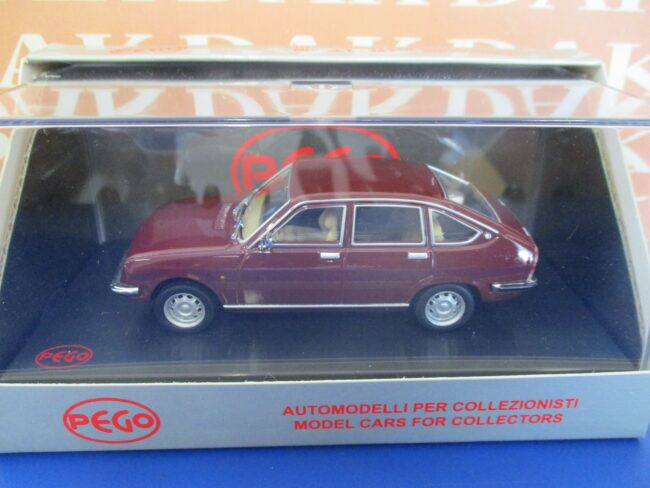 Die cast 1/43 Modellino Auto Lancia Beta Berlina 1 Serie 1972 York Red by Pego - immagine 4