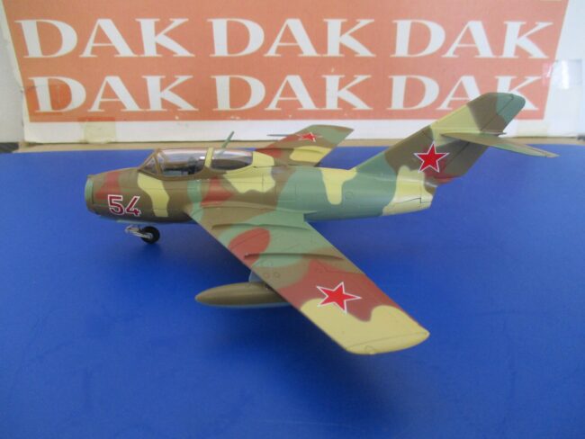 1/72 Modellino Aereo Aircraft Mig-15 UTI Red 54 USSR 1980 by Easy Model - immagine 2