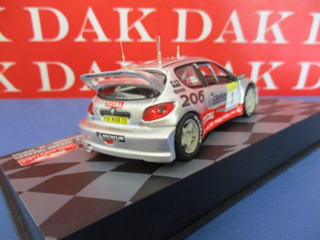 Die cast 1/43 Modellino Auto Peugeot 206 WRC Rally Monte Carlo 2002 R. Burns - immagine 3