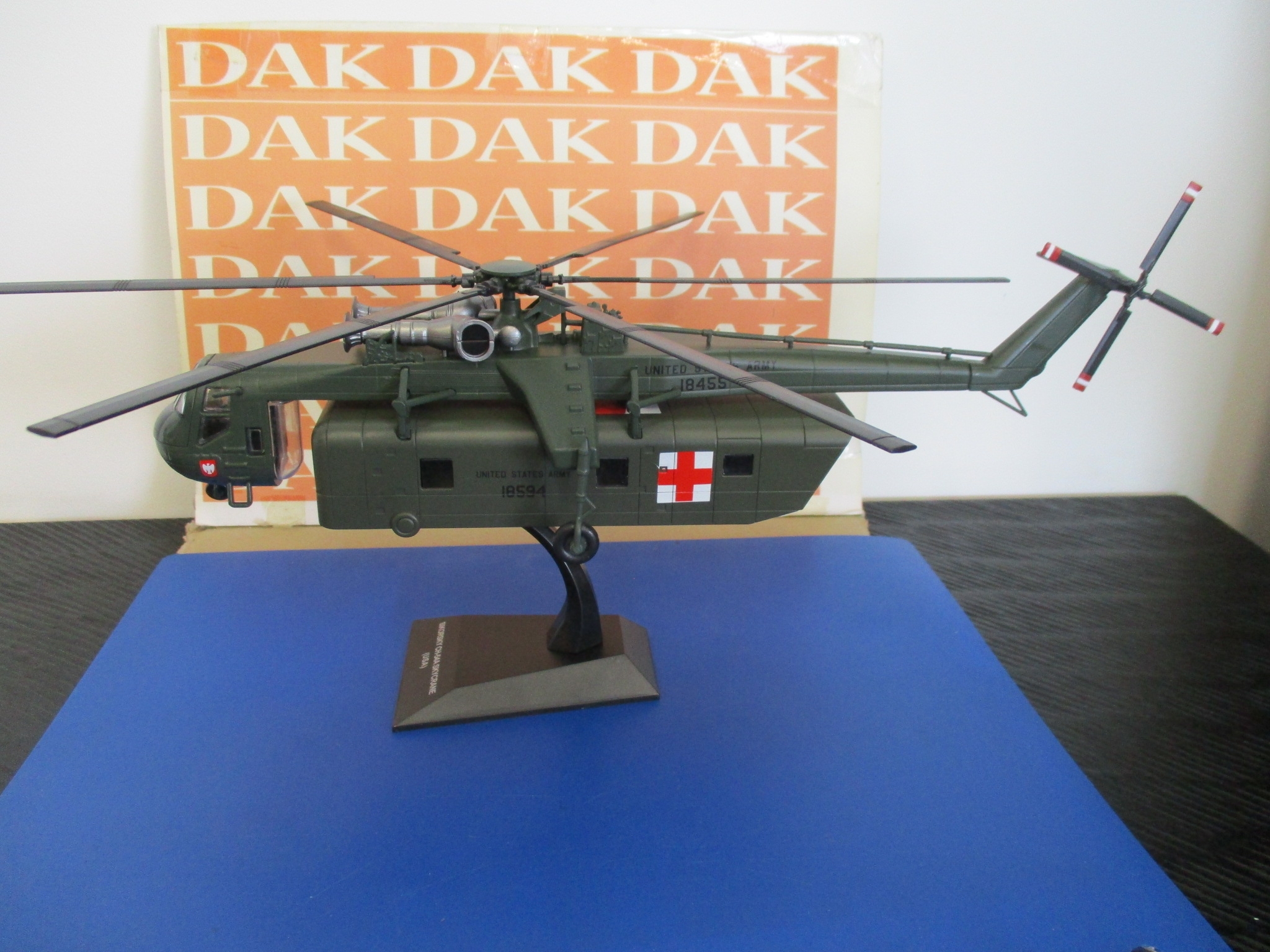 Die cast 1/72 Modellino Elicottero Helicopter Sikorsky CH-54A Skycrane Ambulance