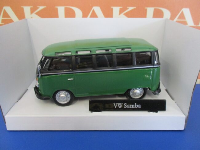 Die cast 1/43 Modellino Furgone Volkswagen T1 Samba verde by Cararama - immagine 2