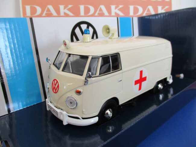 Die cast 1/24 Modellino Furgone Volkswagen T1 Van Ambulanza Ambulance 1962