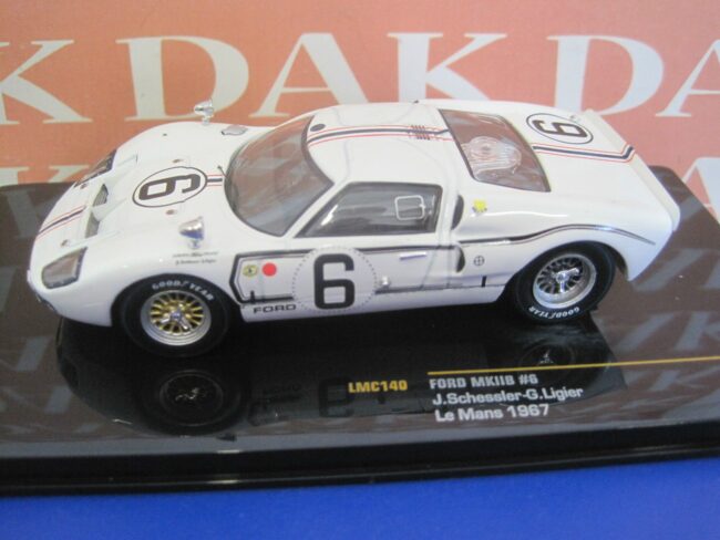 Die cast 1/43 Ford MKIIB N6 24H Le Mans 1967 J.Schessler by Ixo