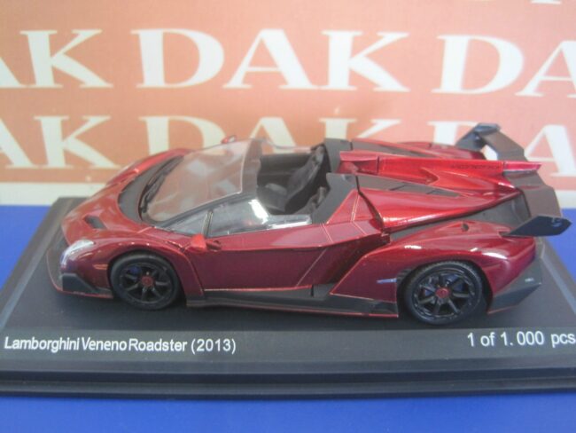 Die cast 1/43 Lamborghini Veneno Roadster 2013 Red Met. by Whitebox