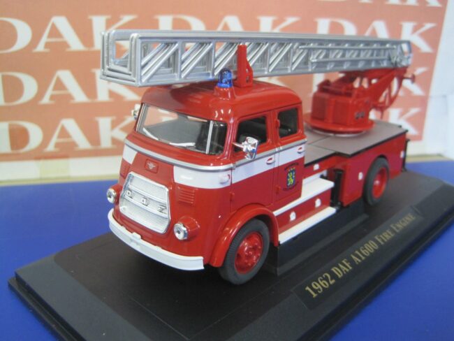 Diecast 1/43 Modellino Camion Pompieri Autoscala Daf A1600 1962 by Yat Ming - immagine 3