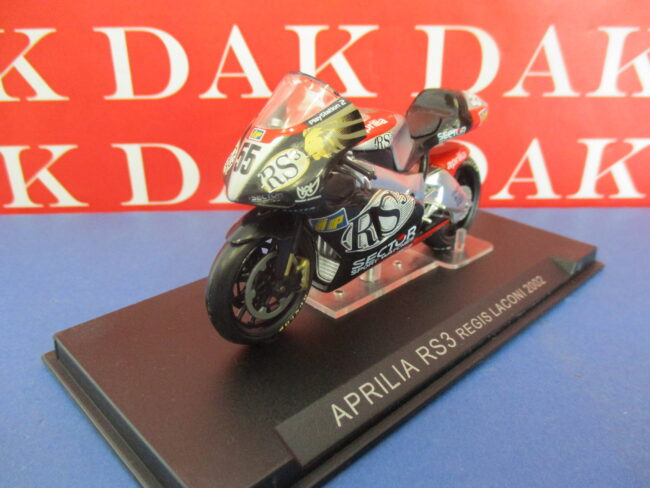 Die cast 1/24 Modellino Moto GP Aprilia RS3 Regis Laconi 2002 - immagine 2