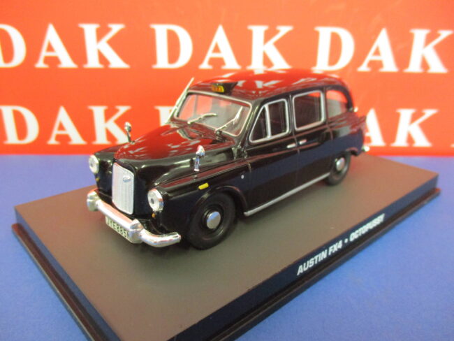 Die cast 1/43 Modellino Auto 007 James Bond Taxi Austin FX4 - Octopussy - immagine 2