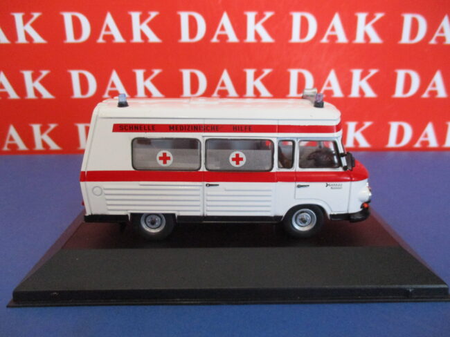 Die cast 1/43 Modellino Furgone Ambulanza Ambulance Barkas B1000 1965 - immagine 3