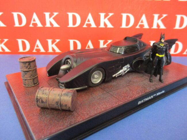 Die cast 1/43 Modellino Auto Diorama Batman con Batmobile - immagine 2