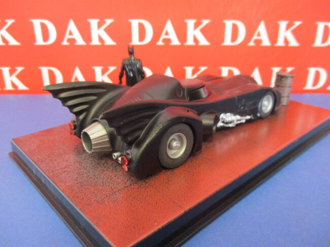 Die cast 1/43 Modellino Auto Diorama Batman con Batmobile - immagine 3