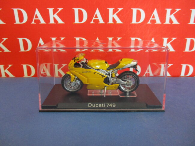 Die cast 1/24 Modellino Moto Ducati 749 - immagine 6