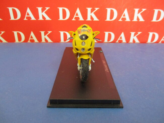 Die cast 1/24 Modellino Moto Ducati 749 - immagine 3