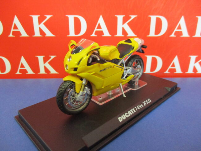 Die cast 1/24 Modellino Moto Ducati 749s 2003 - immagine 3