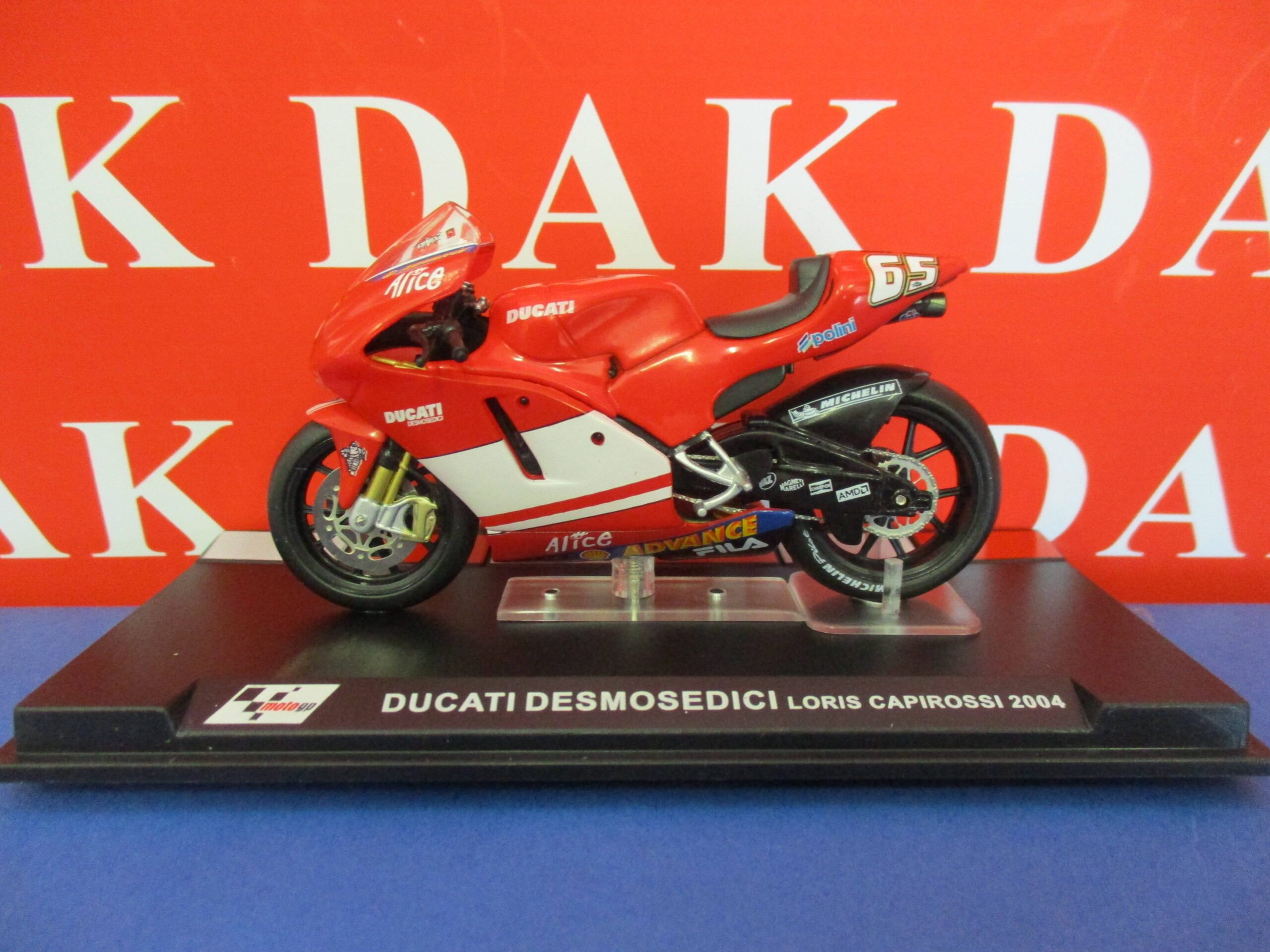 Die cast 1/24 Modellino Moto GP Ducati Desmosedici Loris Capirossi 2004