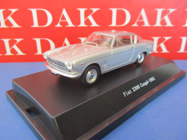 Die cast 1/43 Modellino Auto Fiat 2300 Coupe 1961 grigio acciaio by Starline - immagine 2