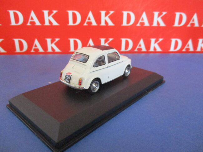 Die cast 1/43 Modellino Auto Fiat 500 1961 bianca - immagine 3