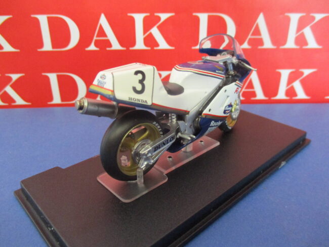 Die cast 1/24 Modellino Moto GP Honda 750 Joey Dunlop 1985 - immagine 3