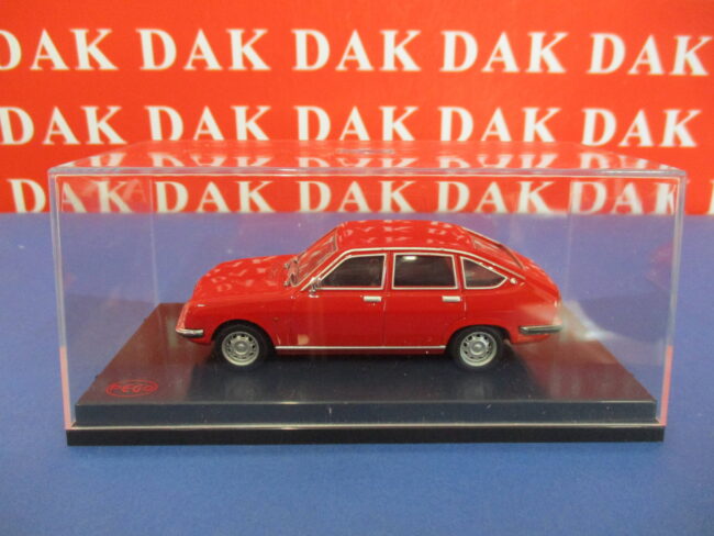 Die cast 1/43 Modellino Auto Lancia Beta Berlina 1 Serie 1972 Red by Pego - immagine 4