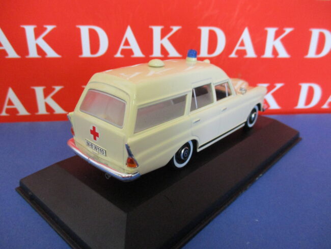 Die cast 1/43 Modellino Auto Ambulanza Ambulance Mercedes 230 (W110) Binz - immagine 3