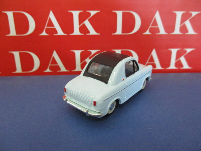 Die cast 1/43 Modellino Auto Piaggio Vespa 400 - immagine 3