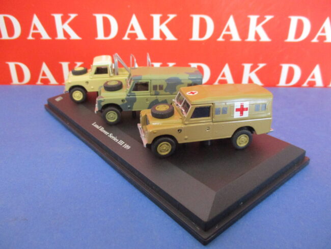 Die cast 1/72 Modellino Auto Set Land Rover Series III 109 by Cararama - immagine 2