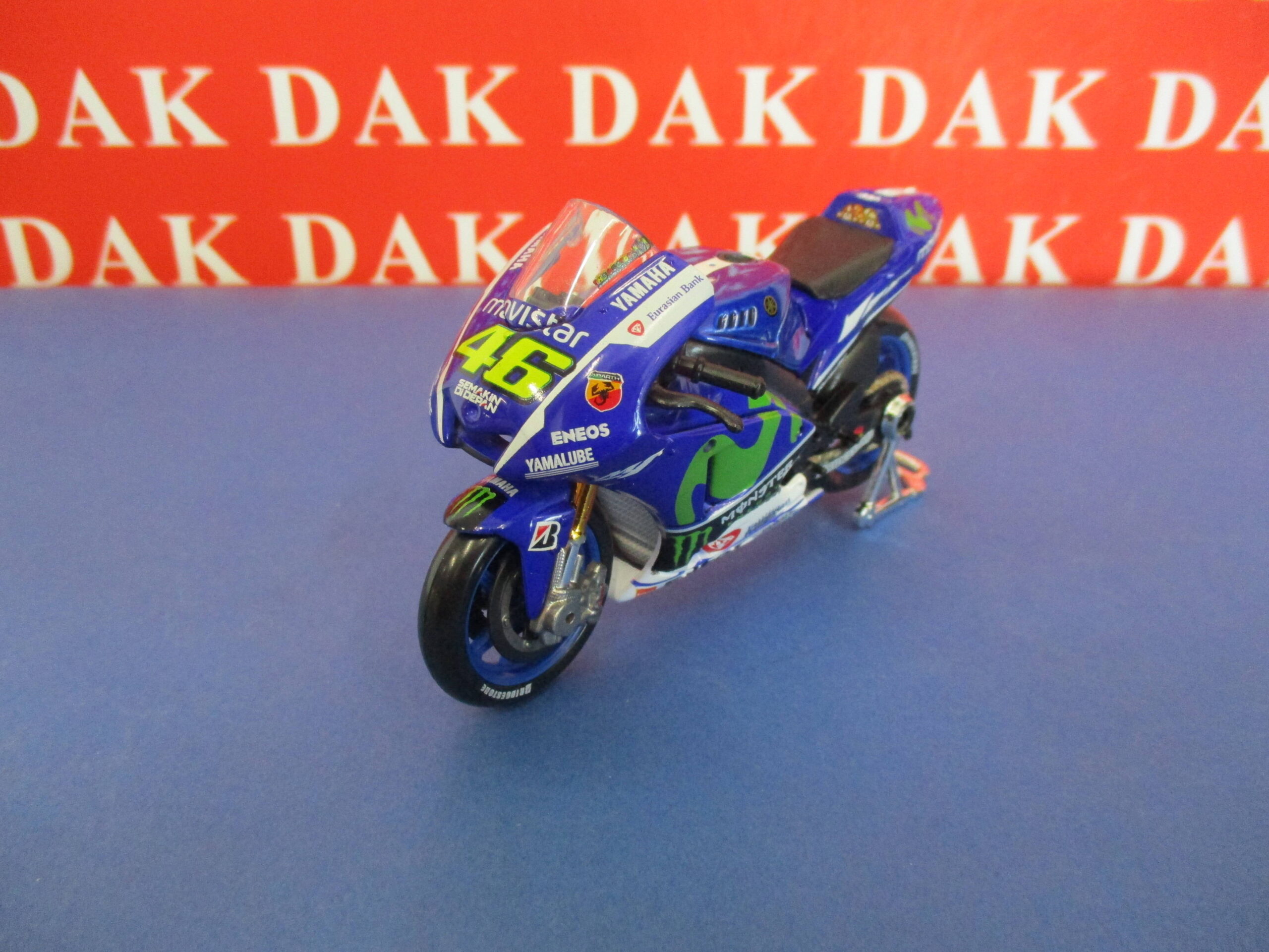 Die cast 1/18 Yamaha M1 N46 2015 V.Rossi by Maisto - Dak Mantova sas