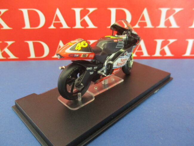 Die cast 1/24 Modellino Moto GP Aprilia RSW250 Valentino Rossi 1999 - immagine 3