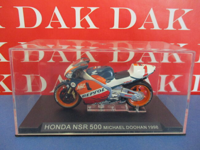 Die cast 1/24 Modellino Moto GP Honda NSR 500 Michael Doohan 1998 - immagine 4