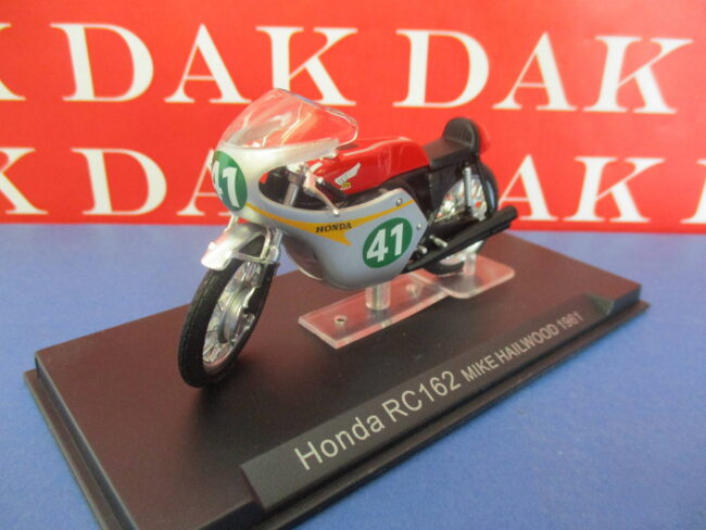 Die cast 1/24 Modellino Moto GP Honda RC 162 Mike Hailwood 1961 - immagine 2