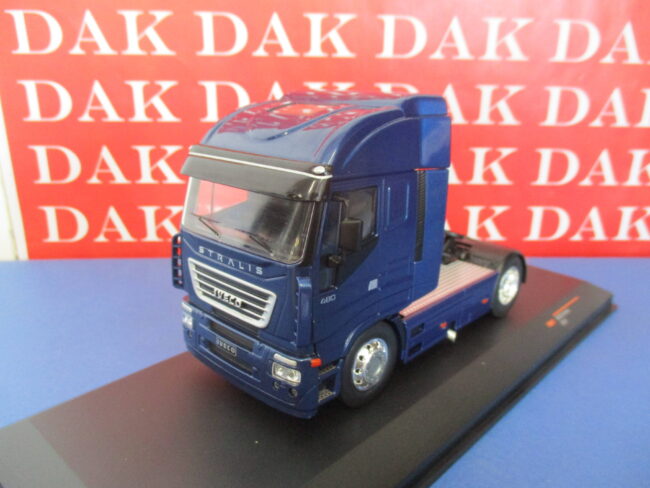 Die cast 1/43 Modellino Camion Truck Iveco Stralis 2012 blu by Ixo