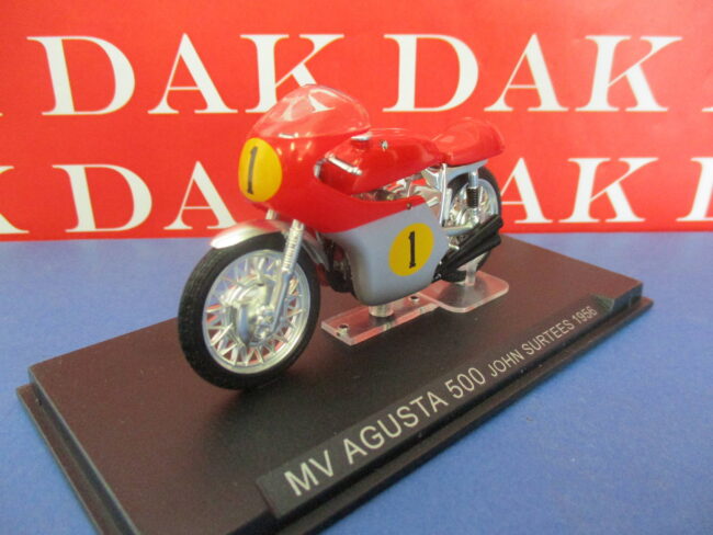 Die cast 1/24 Modellino Moto MV Agusta 500 John Surtees 1956 - immagine 2