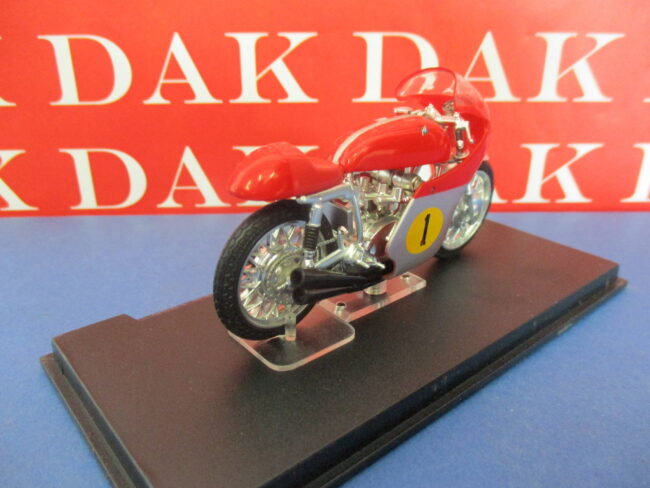 Die cast 1/24 Modellino Moto MV Agusta 500 John Surtees 1956 - immagine 3