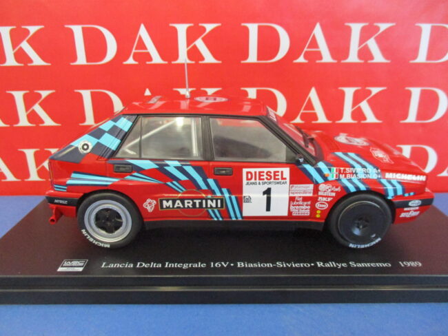 Die cast 1/24 Modellino Auto Lancia Delta Int. 16V Rally Sanremo 1989 M. Biasion