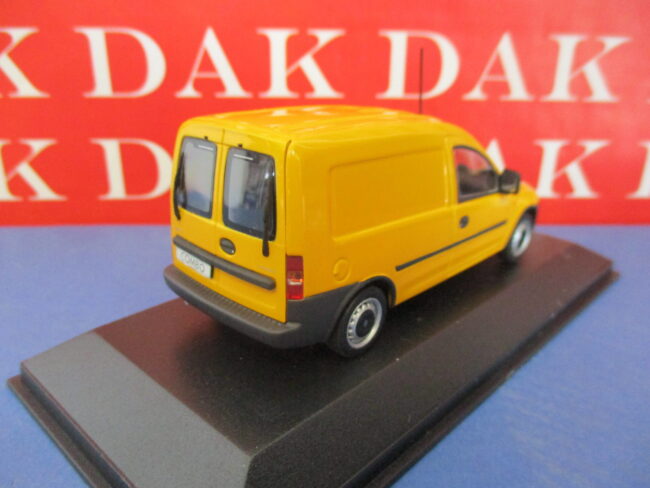 Die cast 1/43 Modellino Furgone Opel Combo giallo by Minichamps - immagine 3