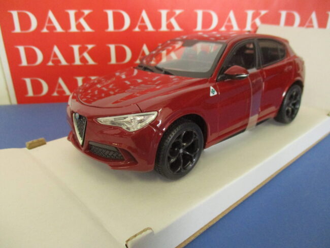 Die cast 1/24 Modellino Auto Alfa Romeo Stelvio by Burago