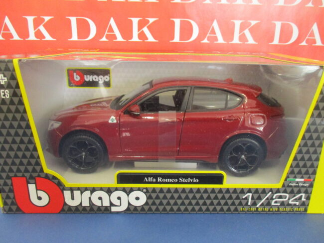 Die cast 1/24 Modellino Auto Alfa Romeo Stelvio by Burago - immagine 4