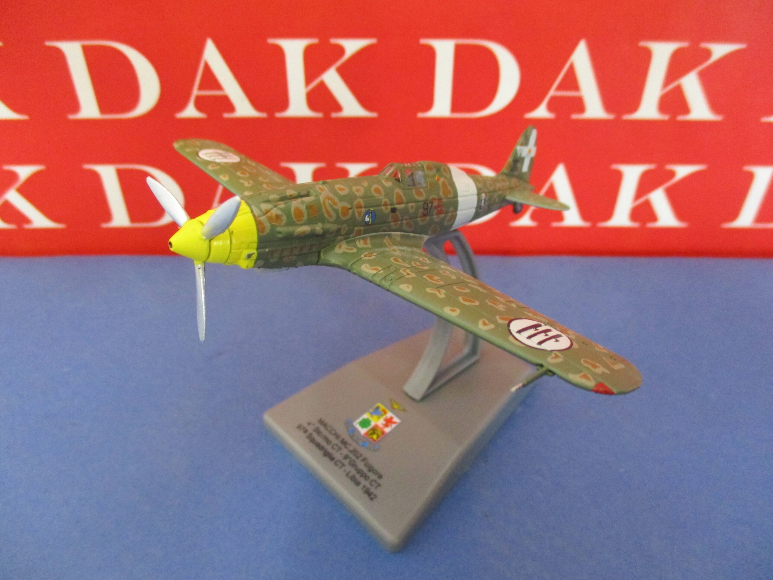 DC029 Trofeo con modellino aereo con supporto – OlimpiaStore