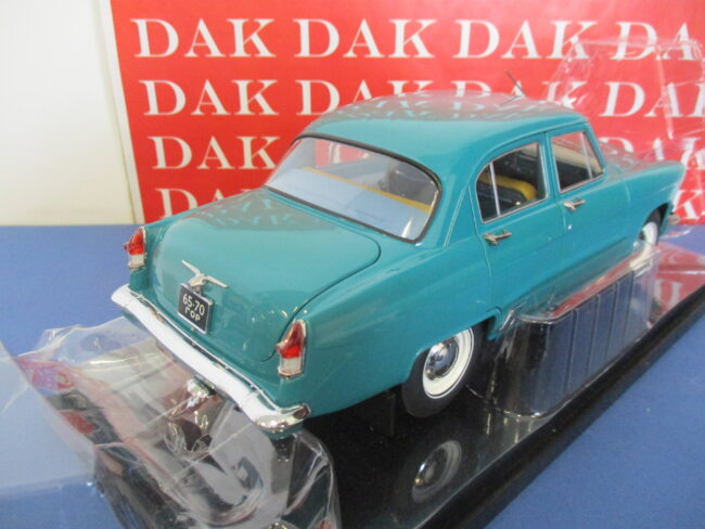 Die cast 1/18 Modellino Auto Gaz 21R Volga Blue Green 1966 by Ist - immagine 3