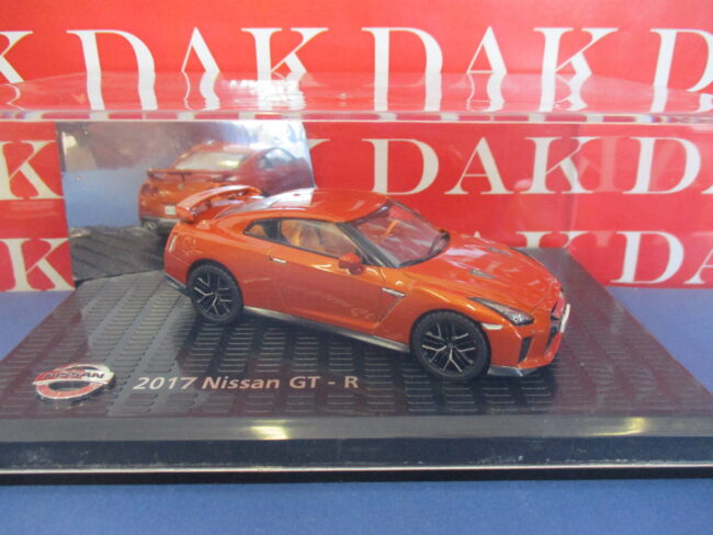 1/43 Die cast 1/43 Modellino Auto Nissan GT-R Orange Metallic 2017 - immagine 4