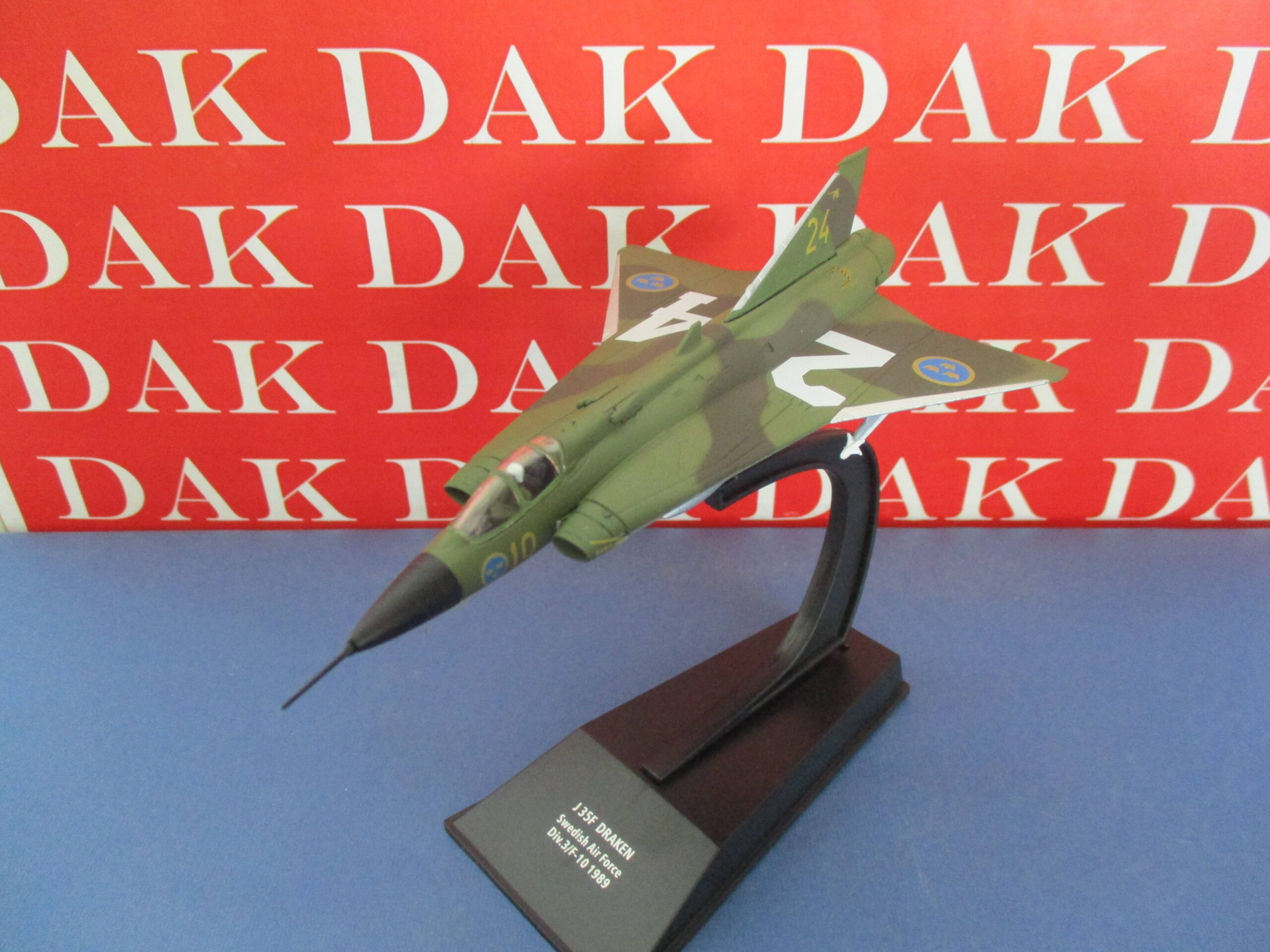 OPO 10 - 1/100 Military Fighter Aircraft Compatible with J 35F DRAKEN  Swedish AIR Force 1989 - CP34