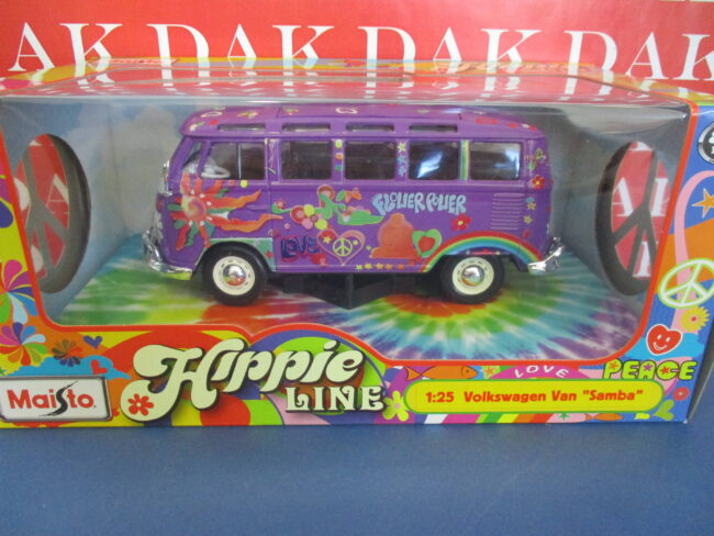 Die cast 1/24 1/25 Modellino Furgone Van Volkswagen T1 Samba Hippie Purple - immagine 4