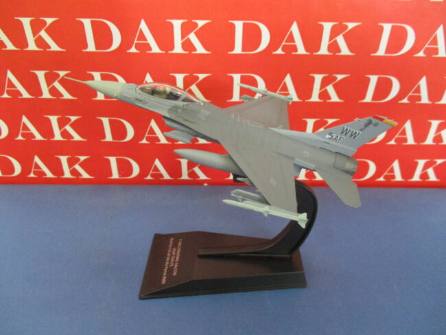 Die cast 1/100 Modellino Aereo Aircraft F-16CJ Fighting Falcon USAF 35th FS 2005