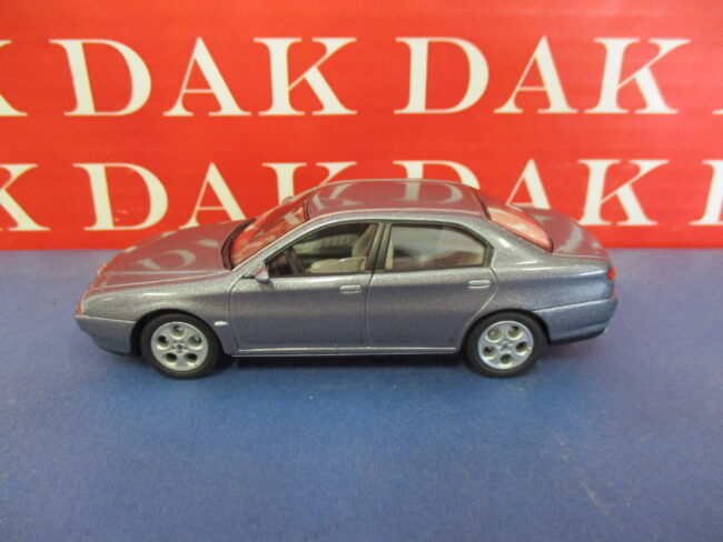 Die cast 1/43 Modellino Auto Alfa Romeo 166 Grigio Chiara 1998 by Solido