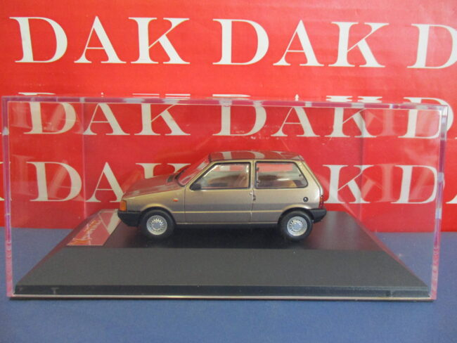 Die cast 1/43 Modellino Auto Fiat Uno 3P Champagne 1983 by PremiumX - immagine 4