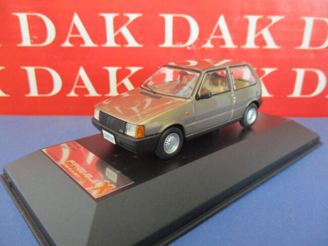 Die cast 1/43 Modellino Auto Fiat Uno 3P Champagne 1983 by PremiumX - immagine 2